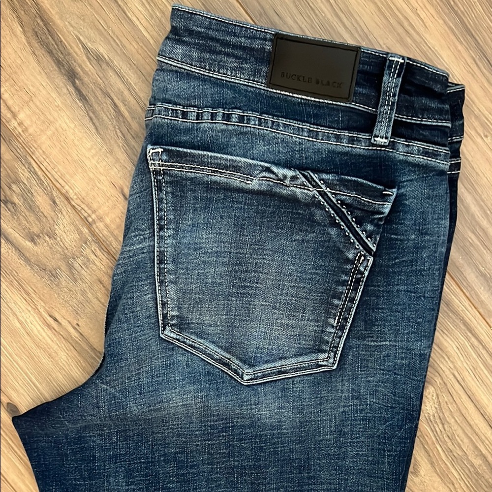 Buckle Black Womens Blue Jeans size 32x32 Straight Fit